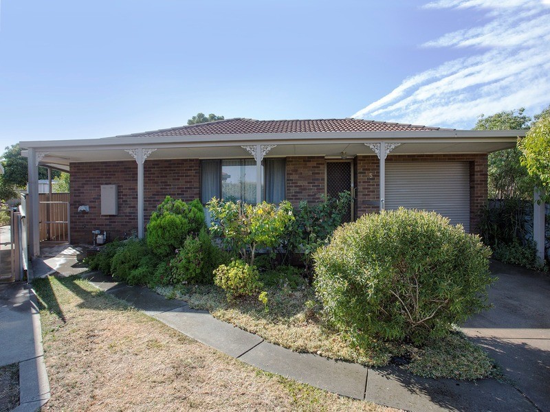2/5 Goldwyn Court, Strathdale VIC 3550