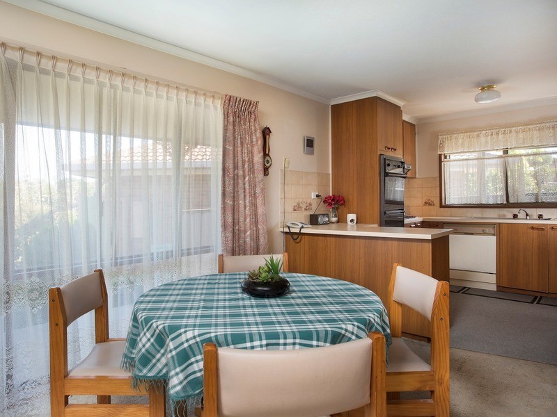 2/5 Goldwyn Court, Strathdale VIC 3550