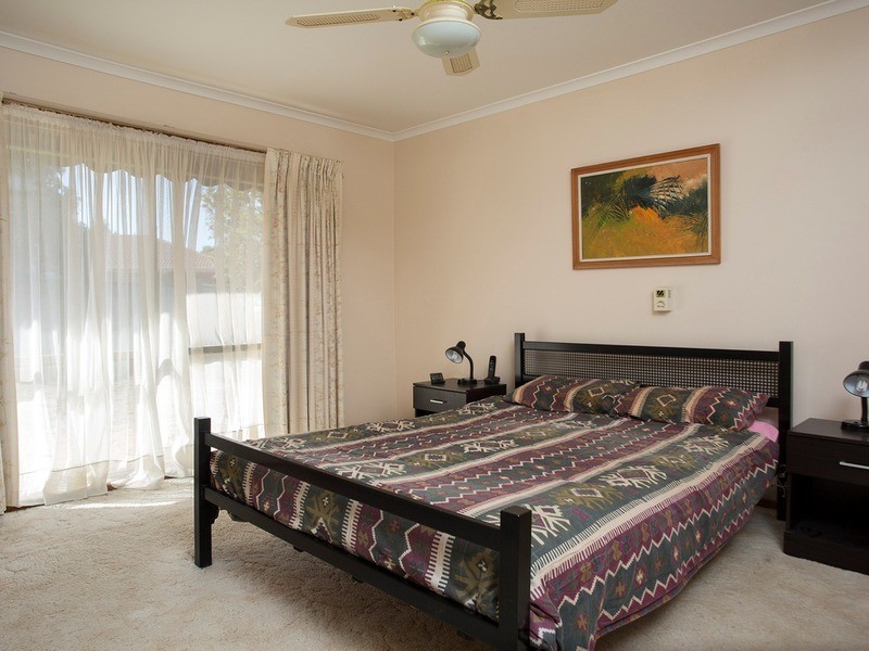 2/5 Goldwyn Court, Strathdale VIC 3550