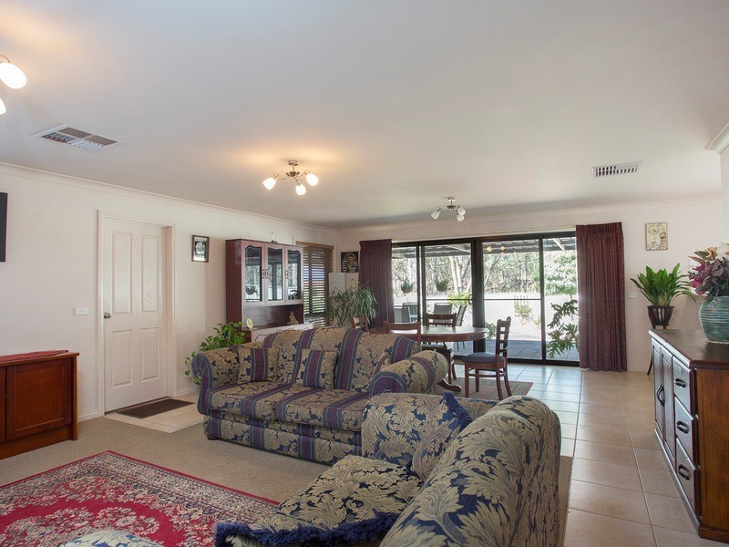 69 Amara Way, Kangaroo Flat VIC 3555