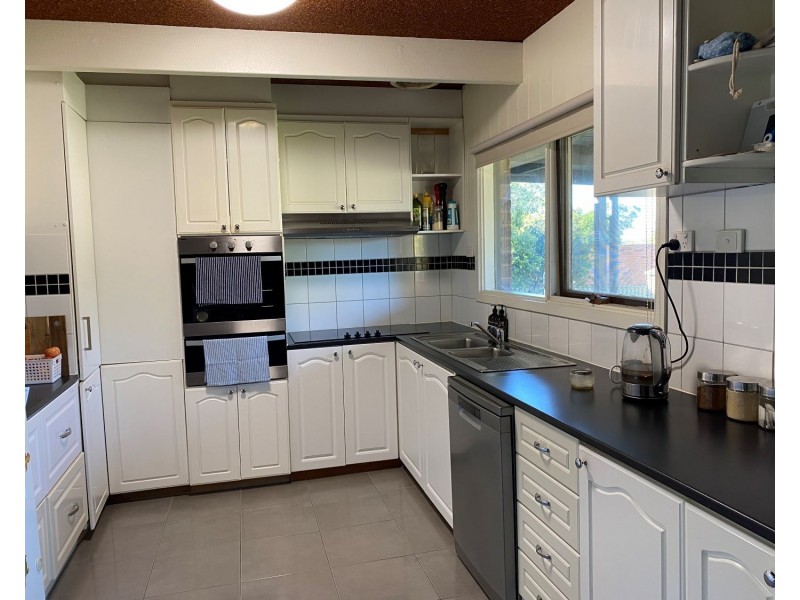 9 Park Avenue, Golden Square VIC 3555