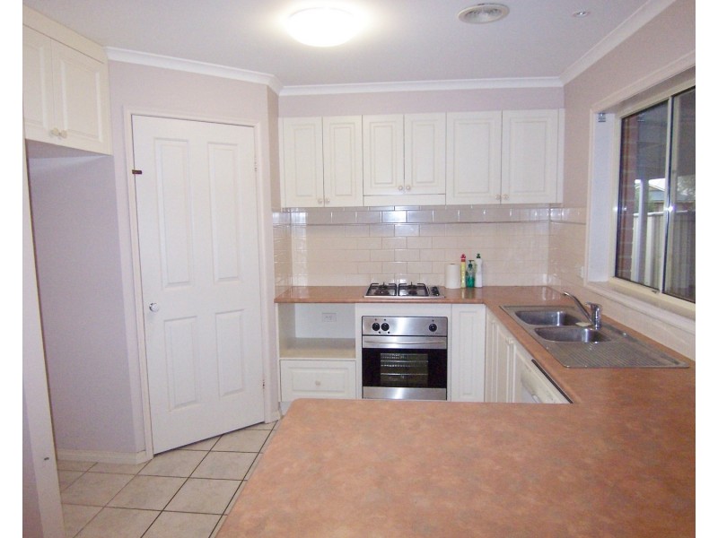 8 Allpress Drive, Golden Square VIC 3555