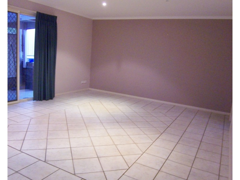 8 Allpress Drive, Golden Square VIC 3555