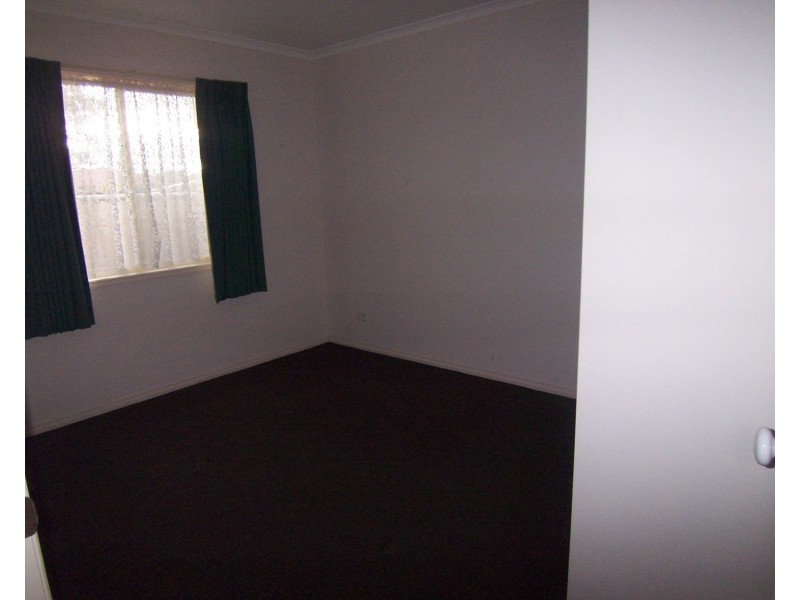 8 Allpress Drive, Golden Square VIC 3555