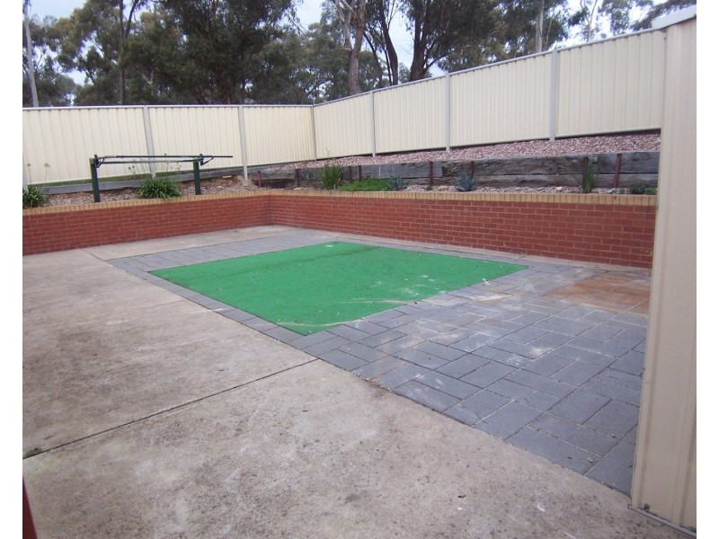 8 Allpress Drive, Golden Square VIC 3555