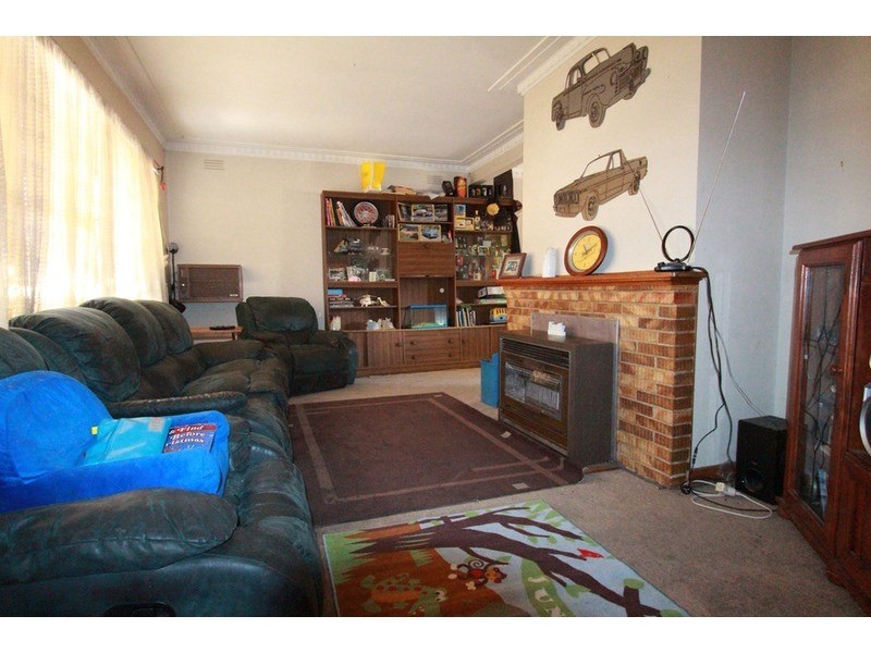 25 Oak Street, Golden Square VIC 3555