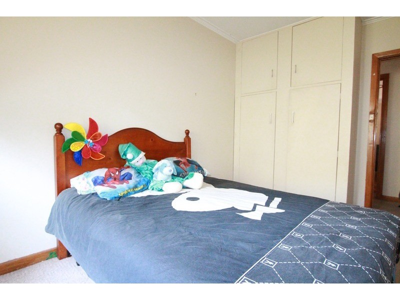 25 Oak Street, Golden Square VIC 3555