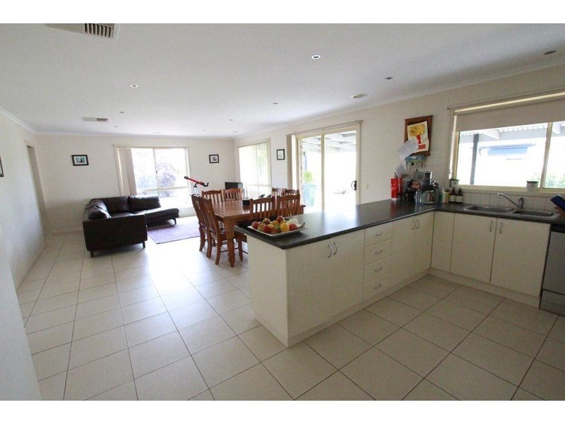 8 Clover Close, Strathfieldsaye VIC 3551