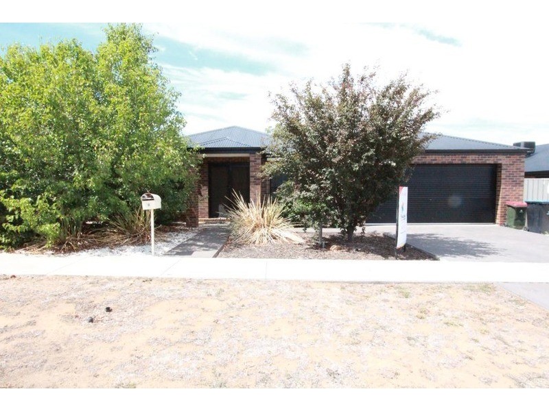 8 Clover Close, Strathfieldsaye VIC 3551