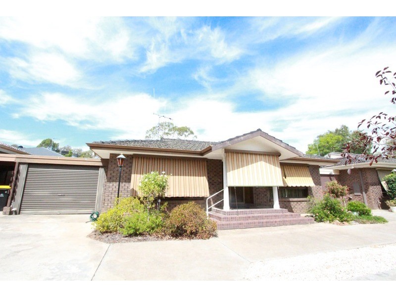 2/21 Steane Street, Kennington VIC 3550