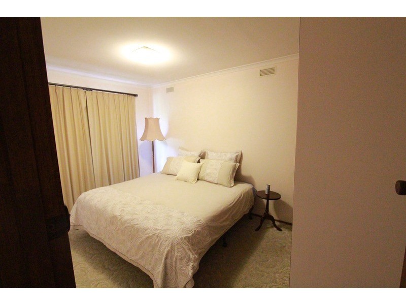 2/21 Steane Street, Kennington VIC 3550