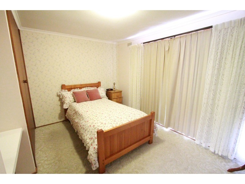 2/21 Steane Street, Kennington VIC 3550