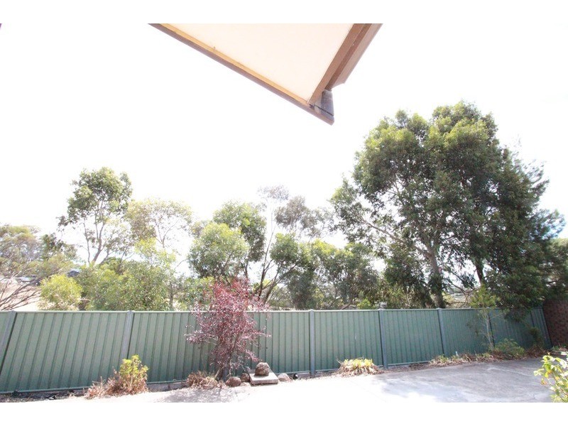 2/21 Steane Street, Kennington VIC 3550