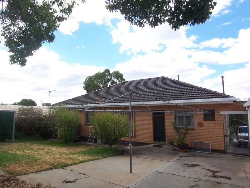 63 Putnam Avenue, Strathdale VIC 3550