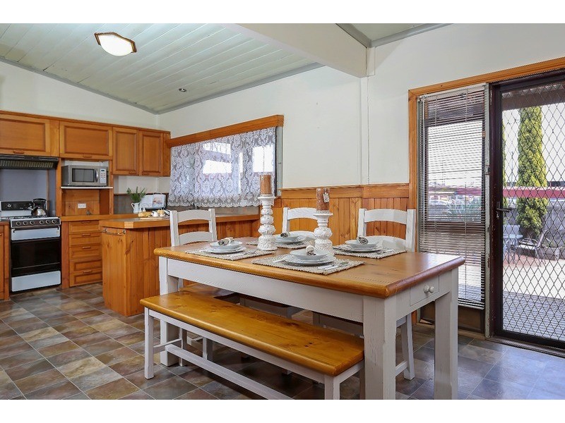 32 Breen Street, Quarry Hill VIC 3550