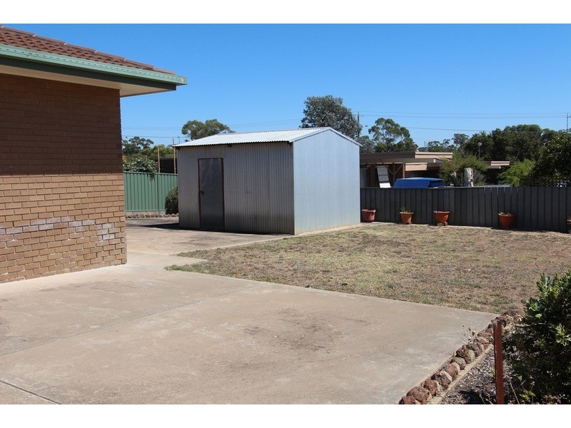 4 William Drive, Kangaroo Flat VIC 3555