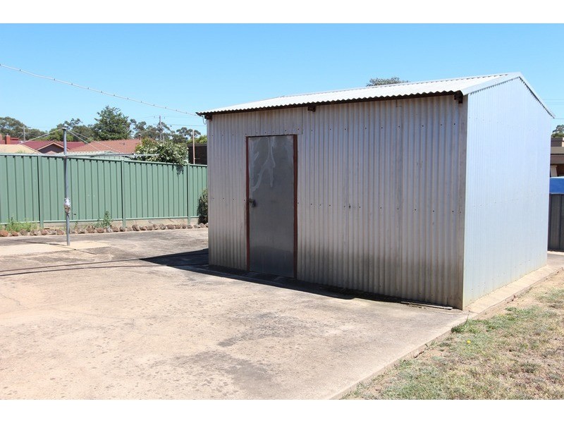 4 William Drive, Kangaroo Flat VIC 3555