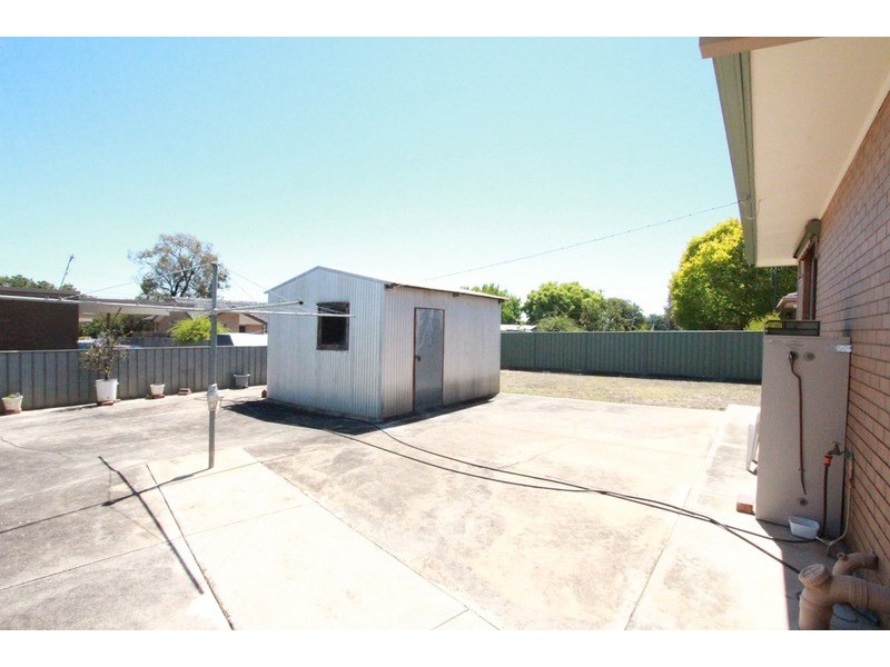 4 William Drive, Kangaroo Flat VIC 3555