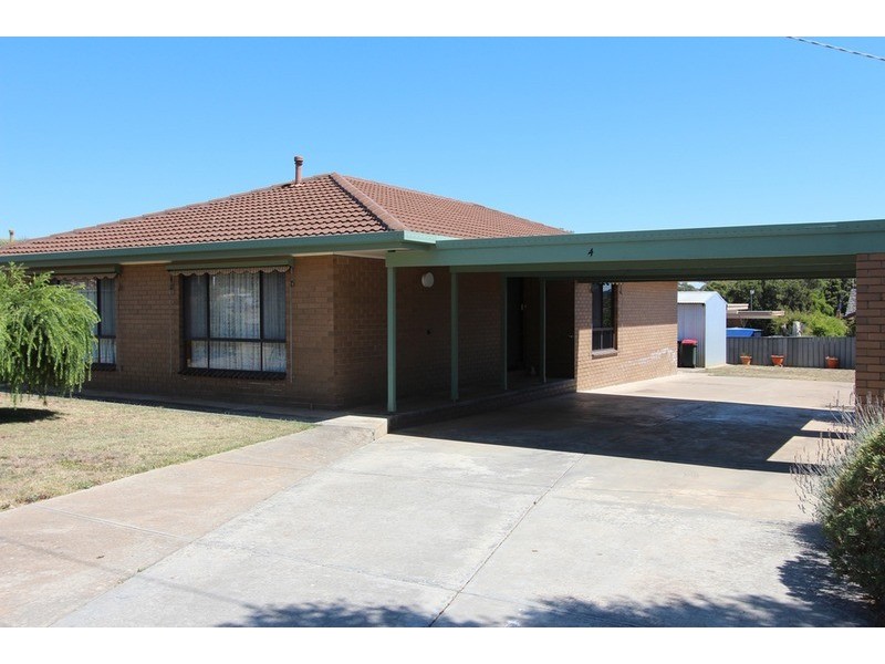4 William Drive, Kangaroo Flat VIC 3555