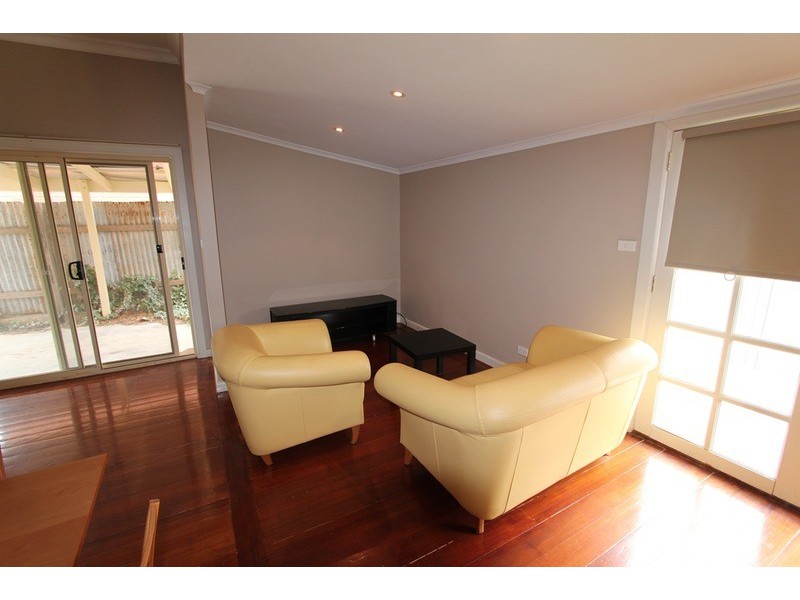 206 Neale Street, Flora Hill VIC 3550