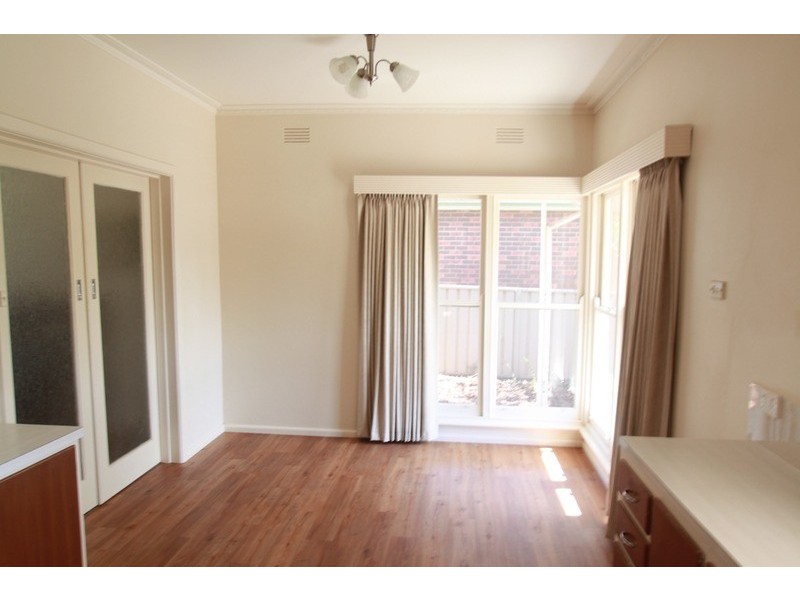 4 Bond  Street, Golden Square VIC 3555