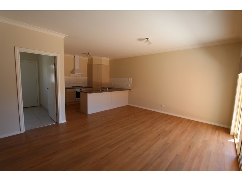 1/3 Kirkwood Road, Eaglehawk VIC 3556