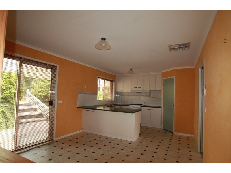 5 Liepoldt Rise, Golden Square VIC 3555