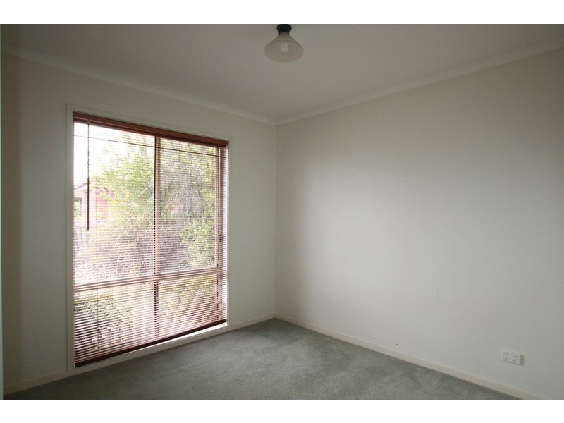 5 Liepoldt Rise, Golden Square VIC 3555