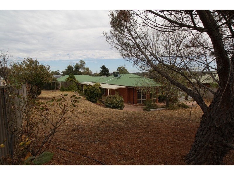 5 Liepoldt Rise, Golden Square VIC 3555