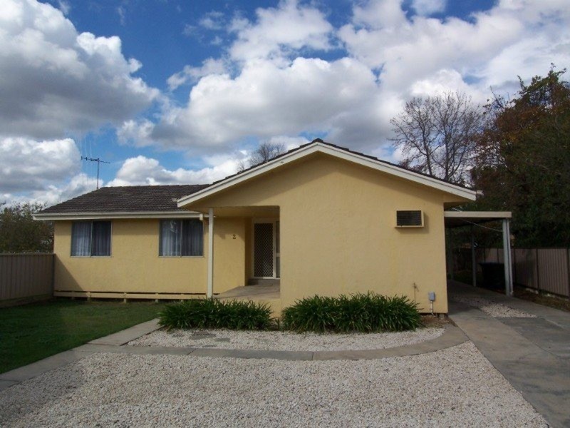 2/11 Cogo Court, Golden Square VIC 3555