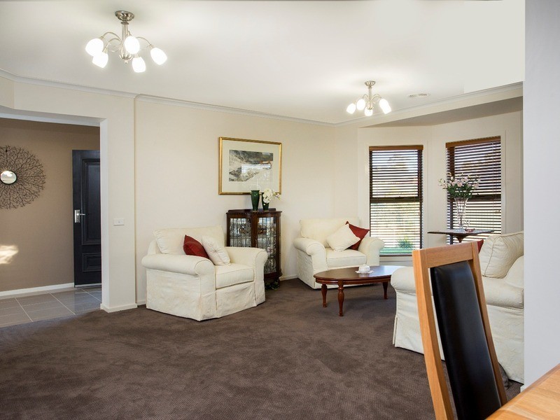 34 Janelle Drive, Maiden Gully VIC 3551