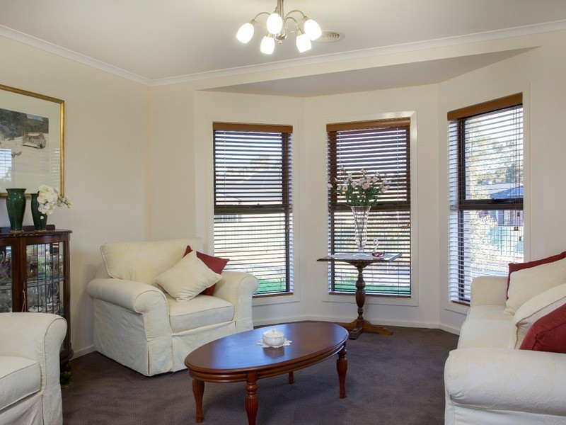 34 Janelle Drive, Maiden Gully VIC 3551