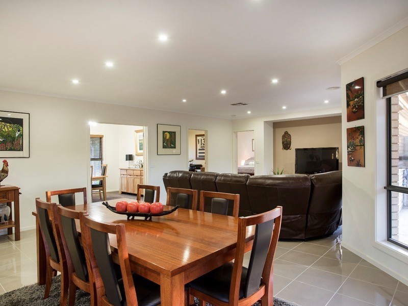 34 Janelle Drive, Maiden Gully VIC 3551