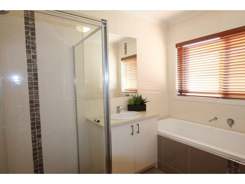 34 Janelle Drive, Maiden Gully VIC 3551