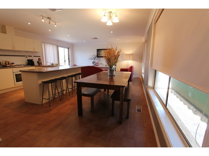 15 Woodlands Drive, Eaglehawk VIC 3556