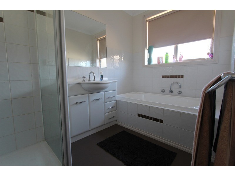 15 Woodlands Drive, Eaglehawk VIC 3556