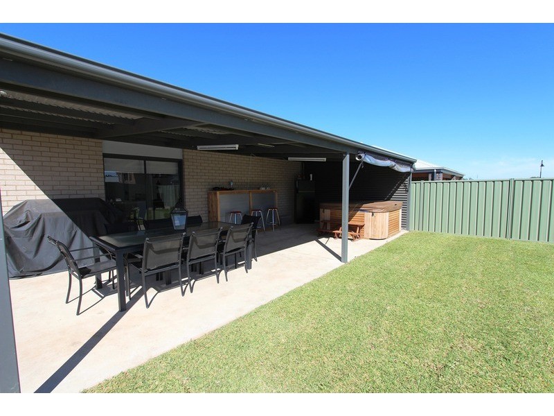 48 Janelle Drive, Maiden Gully VIC 3551