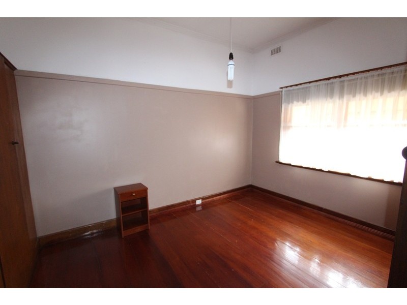 206 Neale  Street, Flora Hill VIC 3550