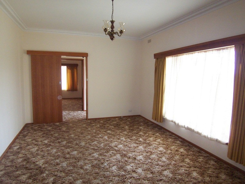 63 Putnam Avenue, Strathdale VIC 3550