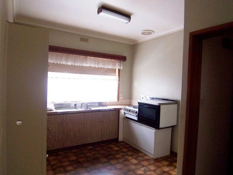 63 Putnam Avenue, Strathdale VIC 3550