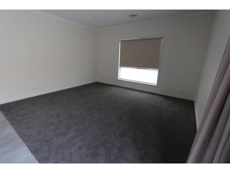 2/67-71 Osborne Street, Flora Hill VIC 3550