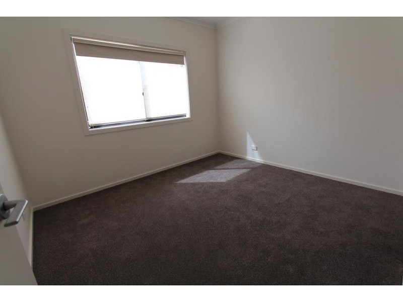 2/67-71 Osborne Street, Flora Hill VIC 3550