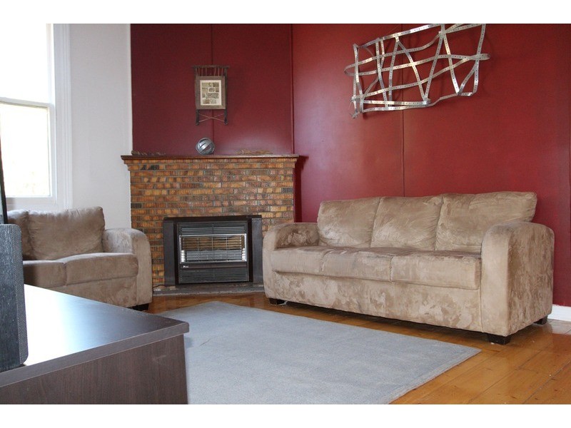 11 Eadie Street, Quarry Hill VIC 3550