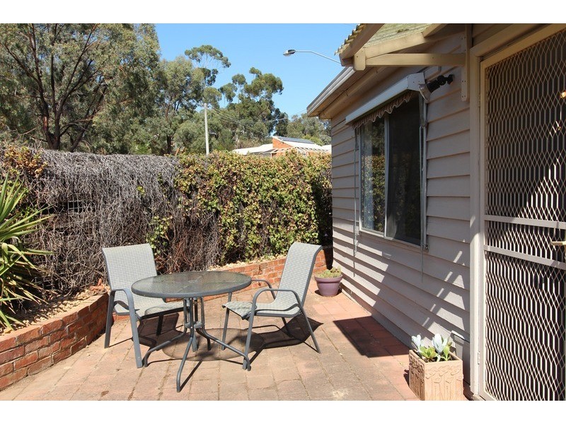 11 Eadie Street, Quarry Hill VIC 3550