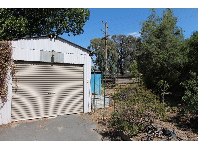 11 Eadie Street, Quarry Hill VIC 3550