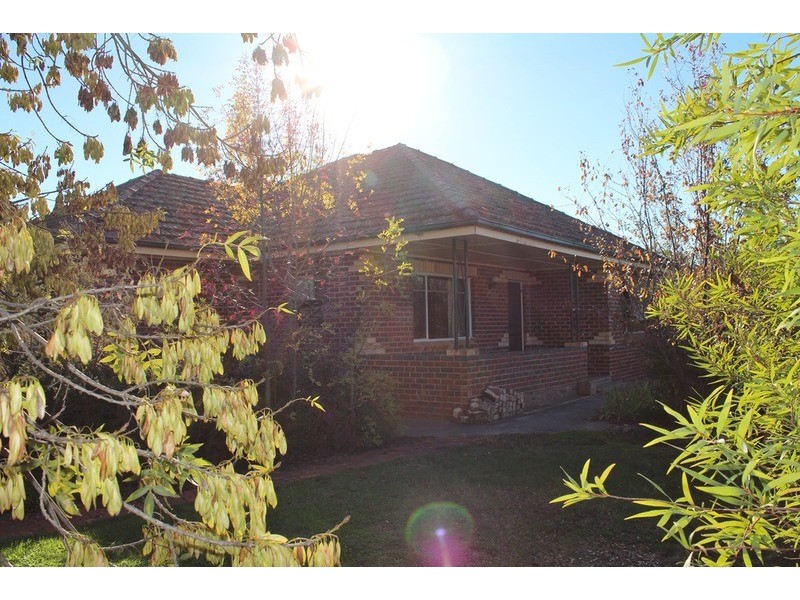 39 Neil Street, Kangaroo Flat VIC 3555