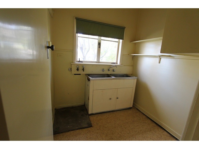 39 Neil Street, Kangaroo Flat VIC 3555