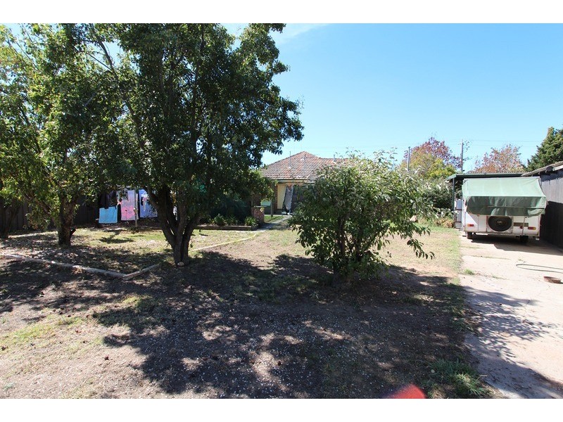 39 Neil Street, Kangaroo Flat VIC 3555