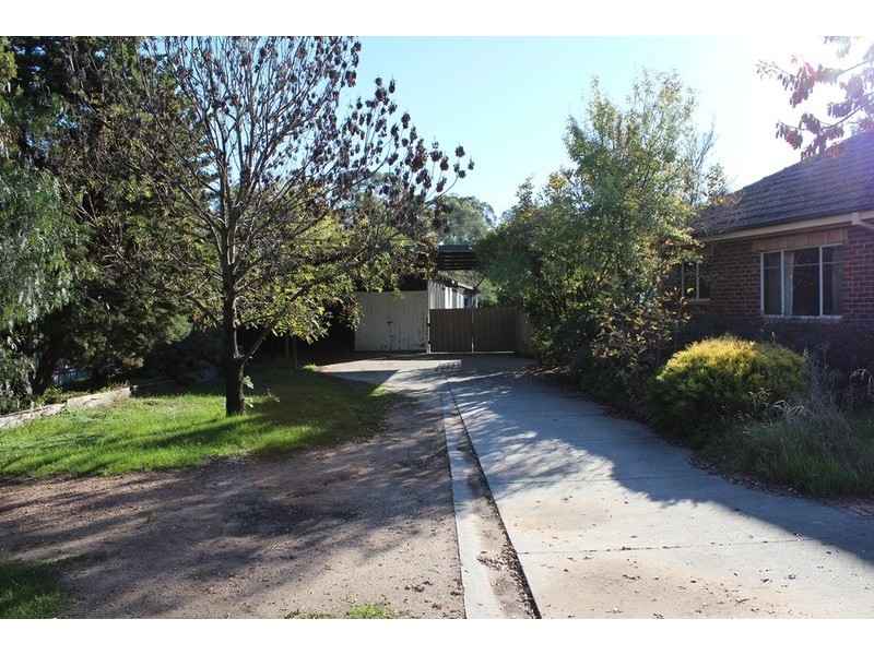 39 Neil Street, Kangaroo Flat VIC 3555