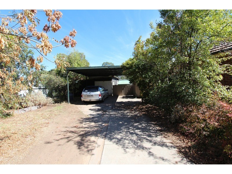 39 Neil Street, Kangaroo Flat VIC 3555